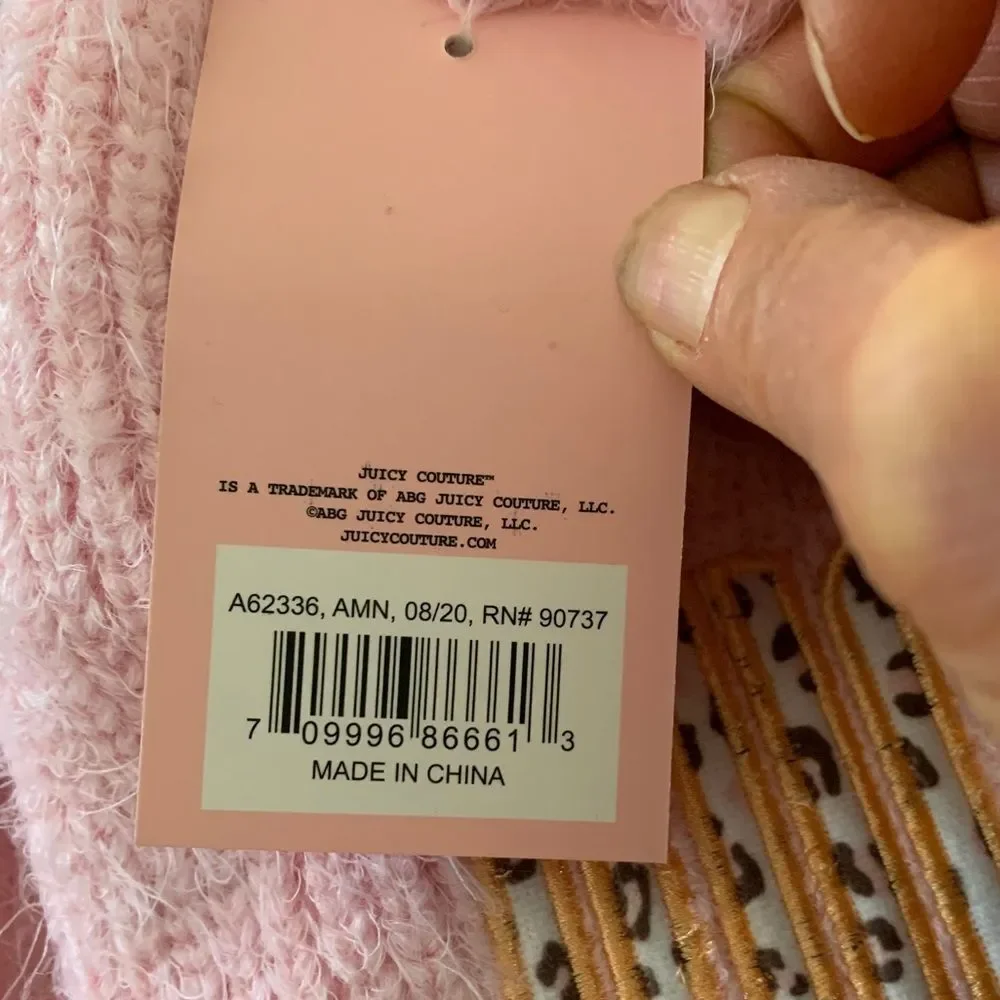 Juicy Couture pink brand new hat and scarf girls set, beautiful, fleece lining,